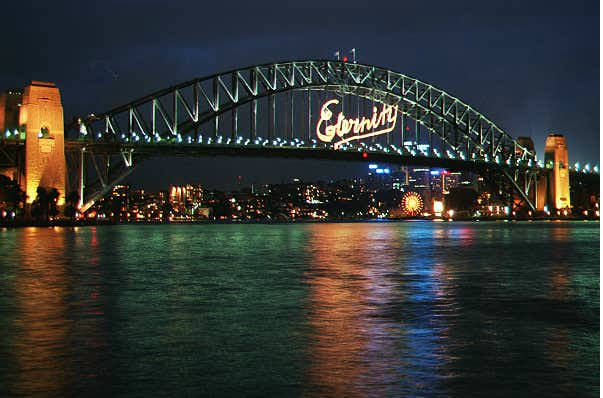Sydney Harbour Bridge 1 Jan. 2000 A.D. - US source